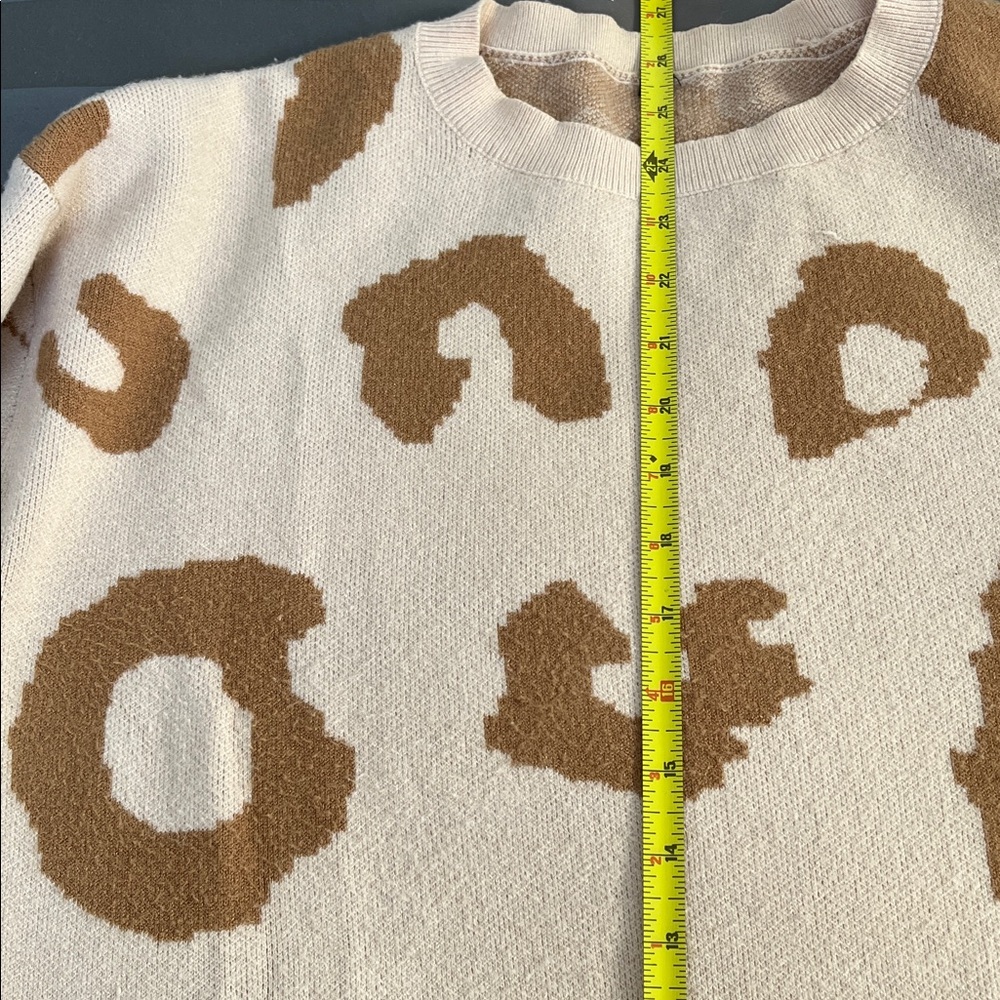 Oversized Sweater Animal Print Beige and Brown Leopard Patterned - Picture 7 of 9
